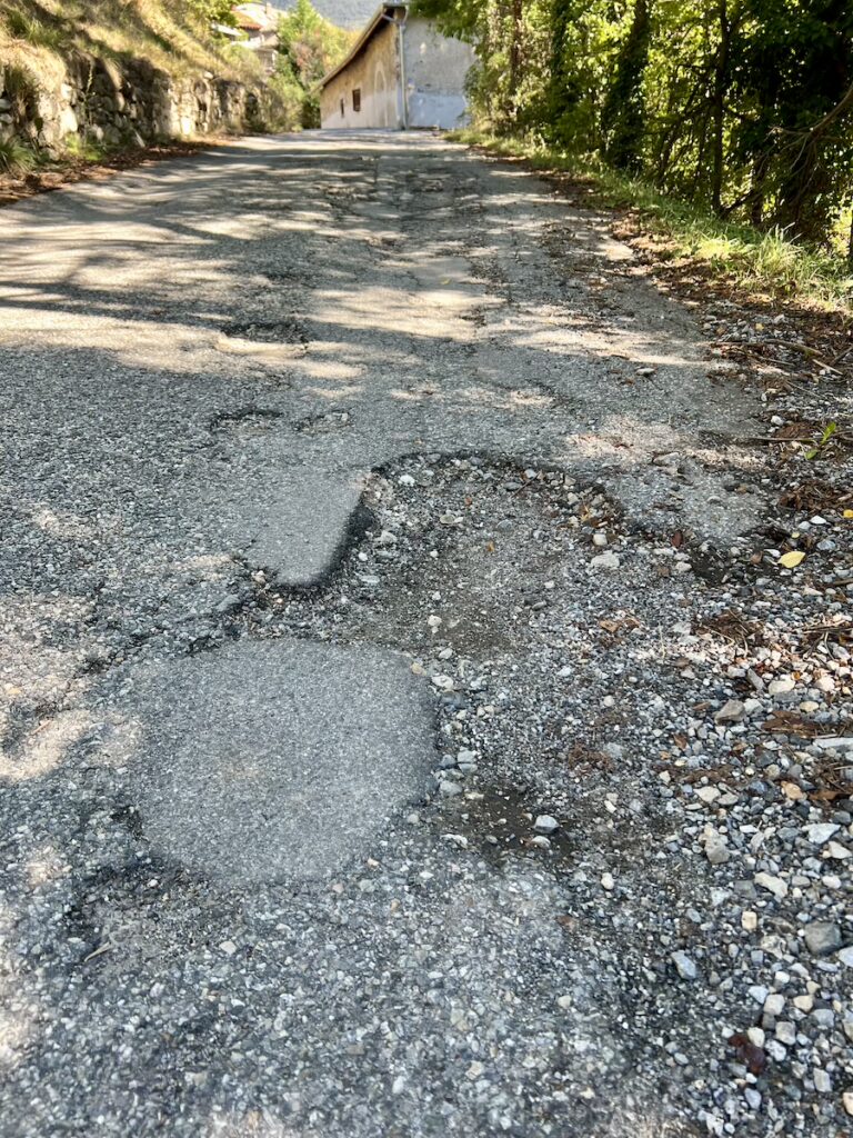 Route à la Font d'Eygliers